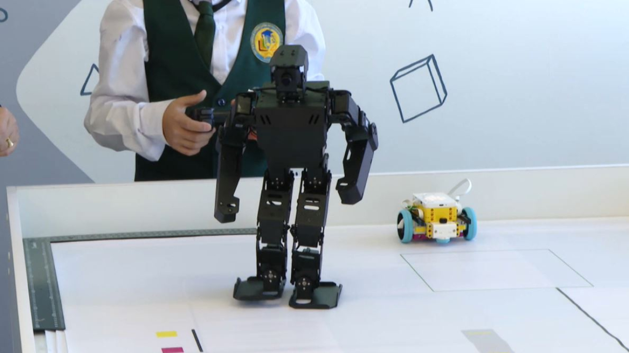 Бесплатные занятия по робототехнике проходят в десятках школ Астаны