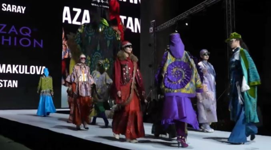 Международная неделя моды стартовала в Туркестане