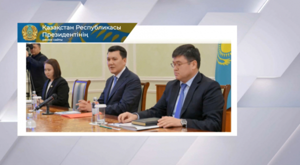 Е. Қарин саяси фракция жетекшілерімен кездесті