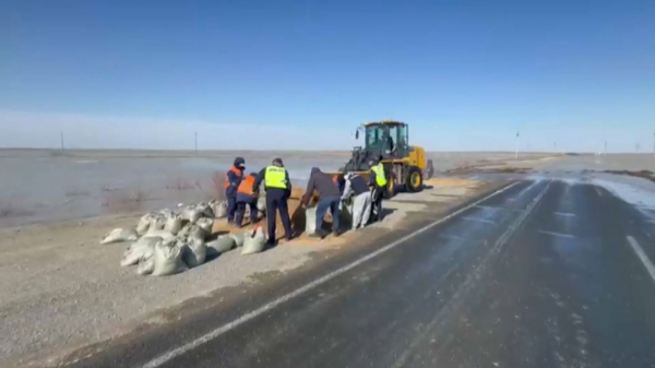 Доссор-Құлсары тасжолында көлік қозғалысы толық тоқтатылды