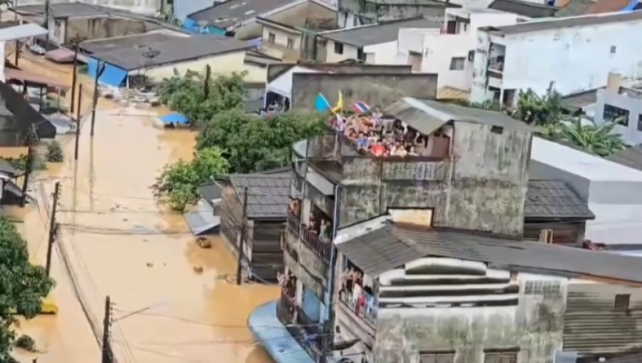 Число погибших из-за наводнений в Таиланде выросло до 33