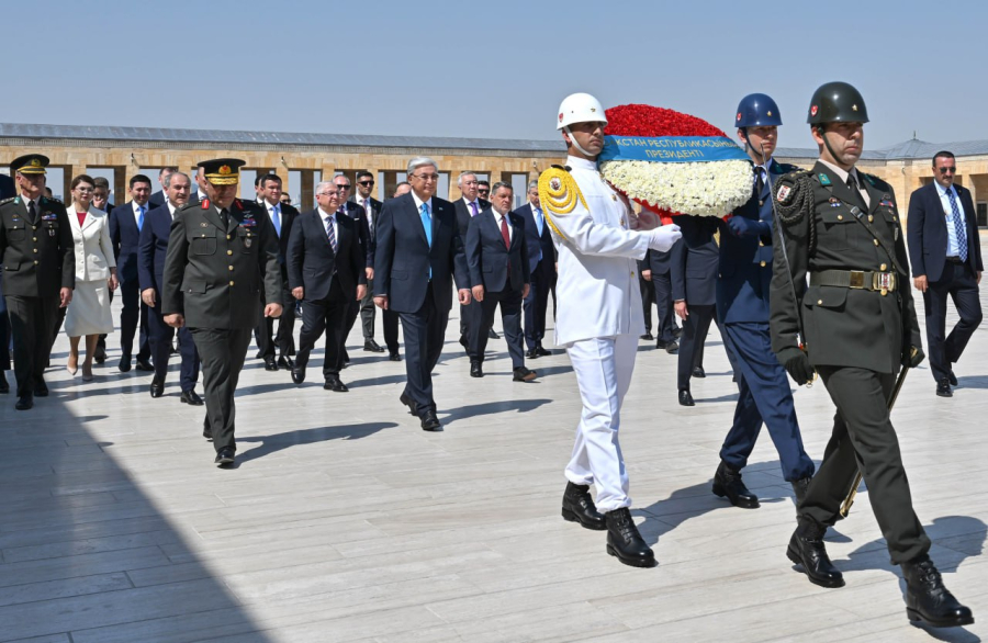 Қ. Тоқаев Мұстафа Кемал Ататүрік кесенесіне зиярат етті