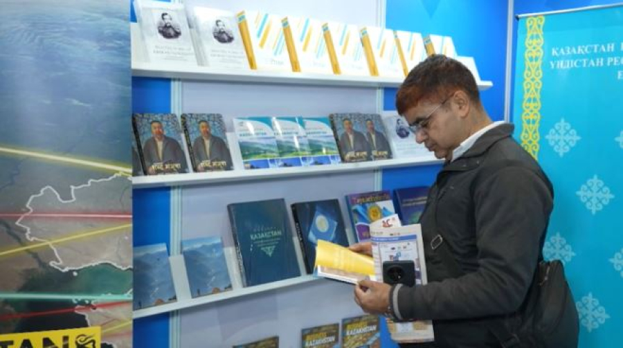 Книги казахстанских авторов представили в Нью-Дели