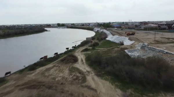 Атырауда жаға бекіту жұмыстары жүріп жатыр