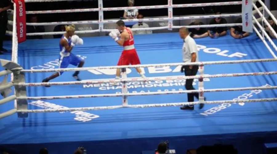 Бибосынов вышел в финал чемпионата мира IBA в Дубае. LIVE