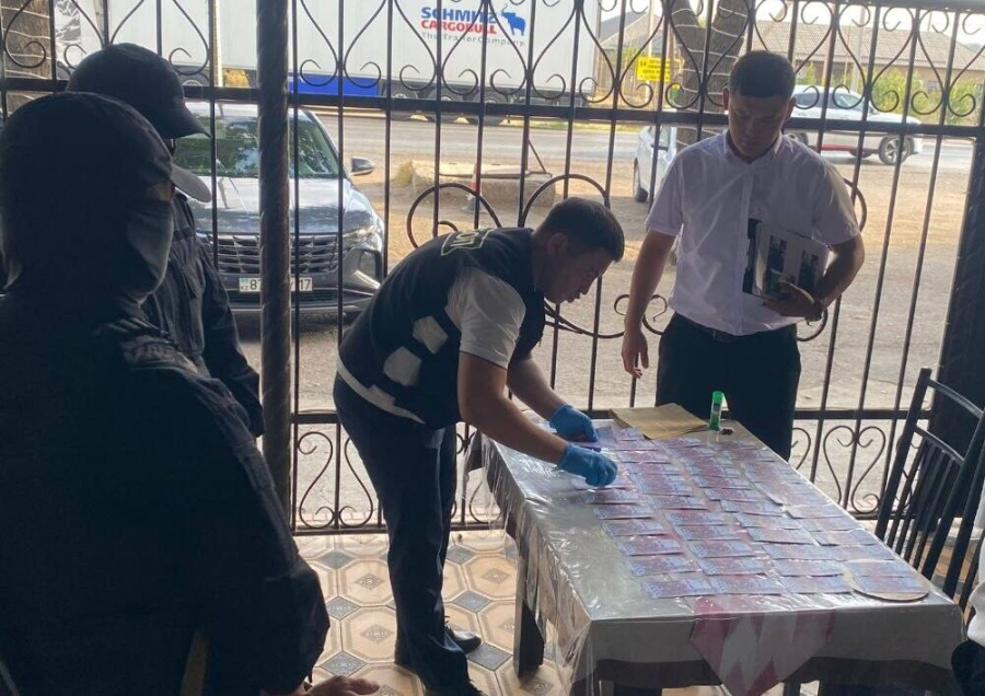 В Туркестанской области задержали мужчину за вымогательство 5 млн теңге