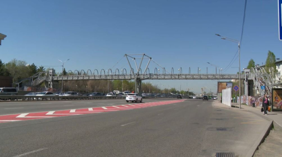 Алматыда жаяу жүргіншілер көпірі жөндеуден өтеді