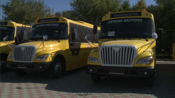 Новые автобусы получили школы Атырауской области