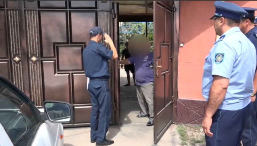 Более тысячи владельцев оружия проверили в Алматы