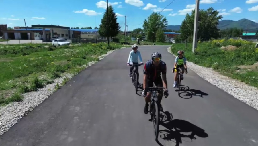 Семья из Риддера объехала на велосипедах десятки стран