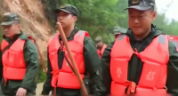 Наводнение в Китае: поиски выживших продолжаются