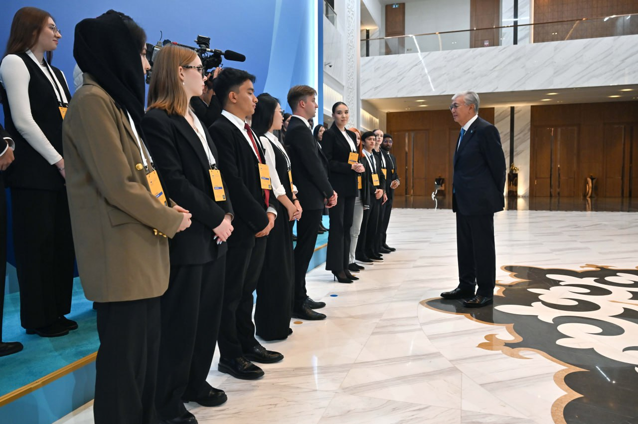 Мемлекет басшысы шетелдік студенттермен кездесті