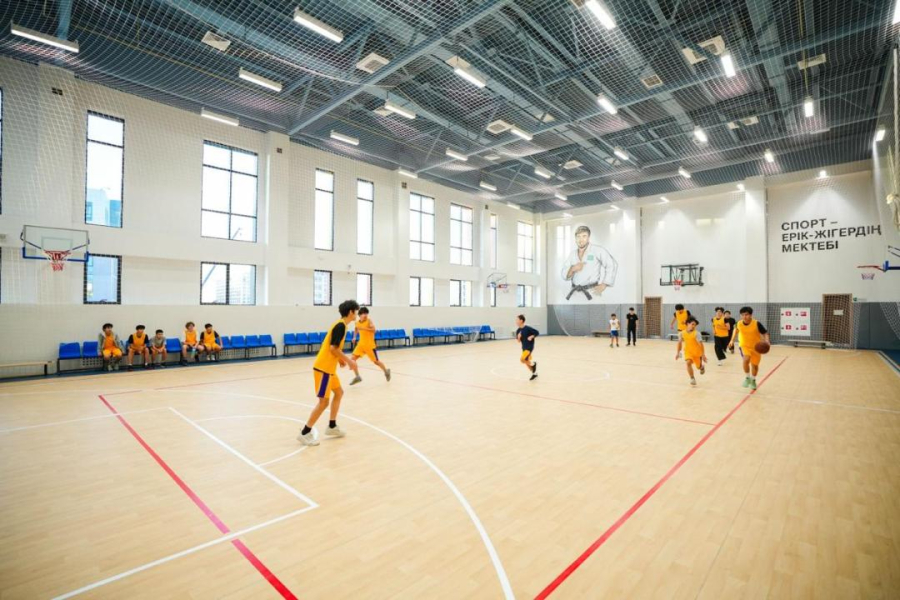 В Астане открыли два Дворца школьников с бассейнами и спортивными залами
