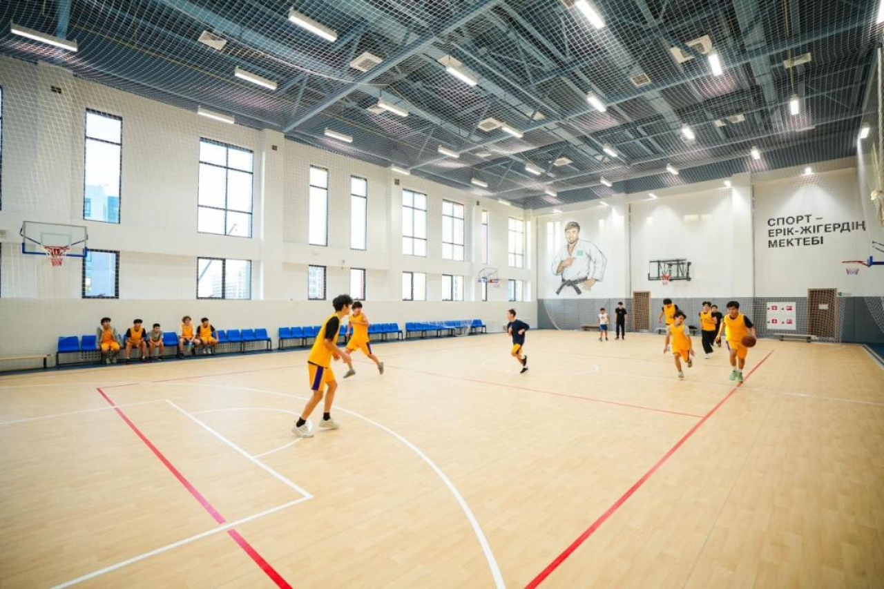 В Астане открыли два Дворца школьников с бассейнами и спортивными залами
