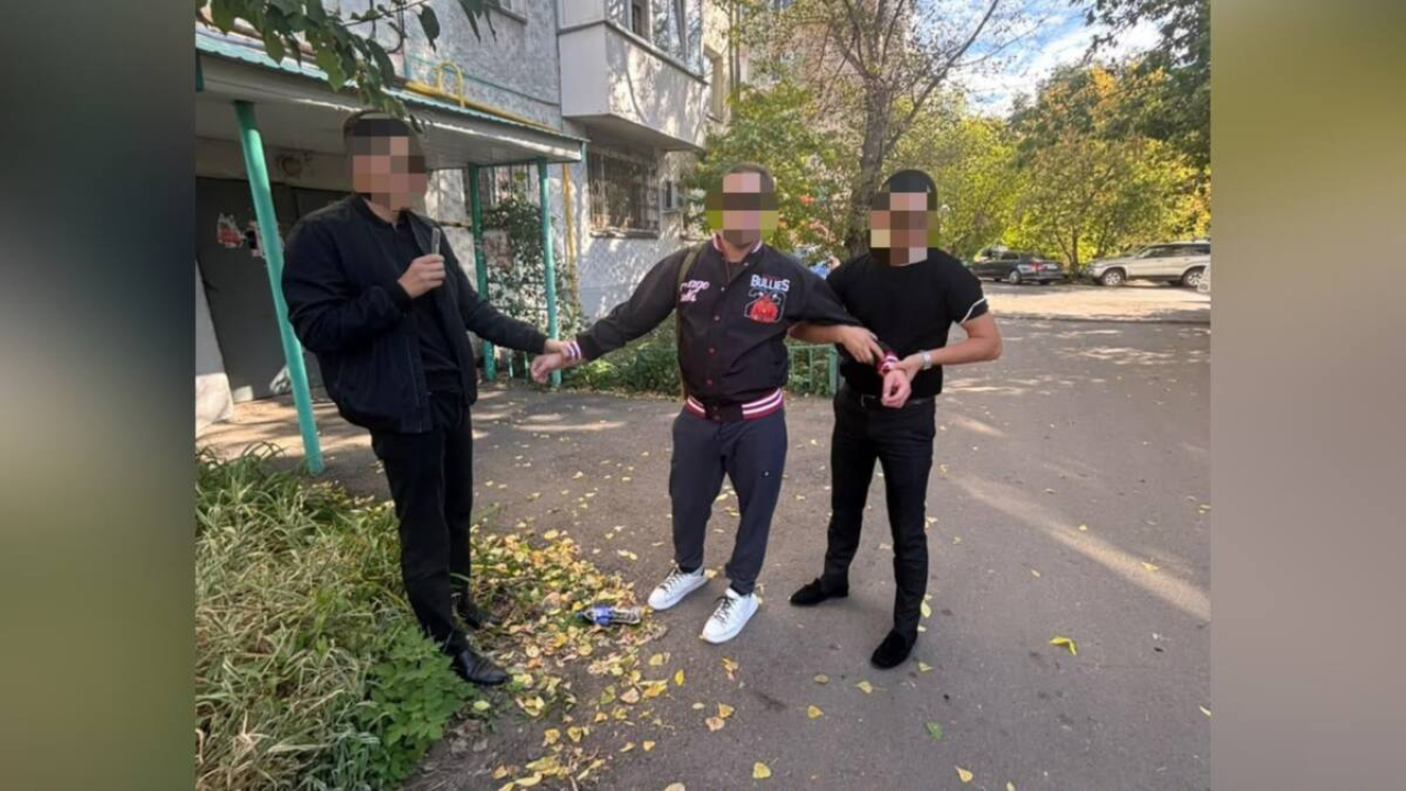 Тренера по плаванию задержали с сильнодействующими препаратами в Петропавловске