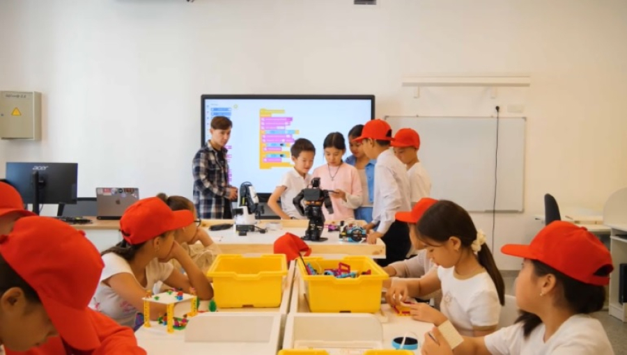 «Келешек мектептері» – школы с цифровой инфраструктурой