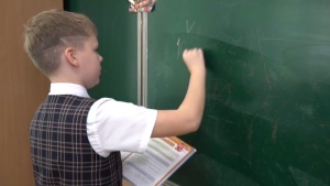В школе Петропавловска ученикам платят за хорошие оценки