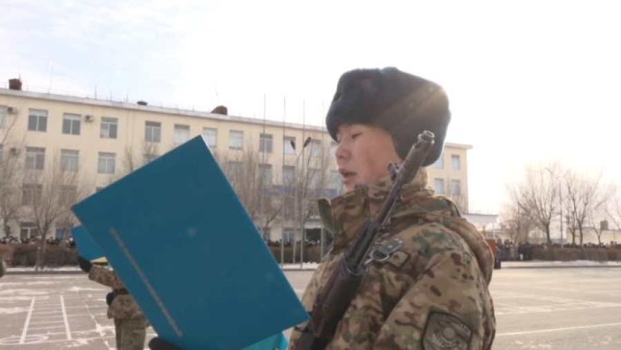 Военную присягу приняли 600 солдат