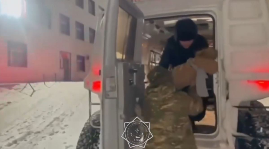 Ақтөбе облысында жабылған жол салдарынан бір жасар бала эвакуацияланды 