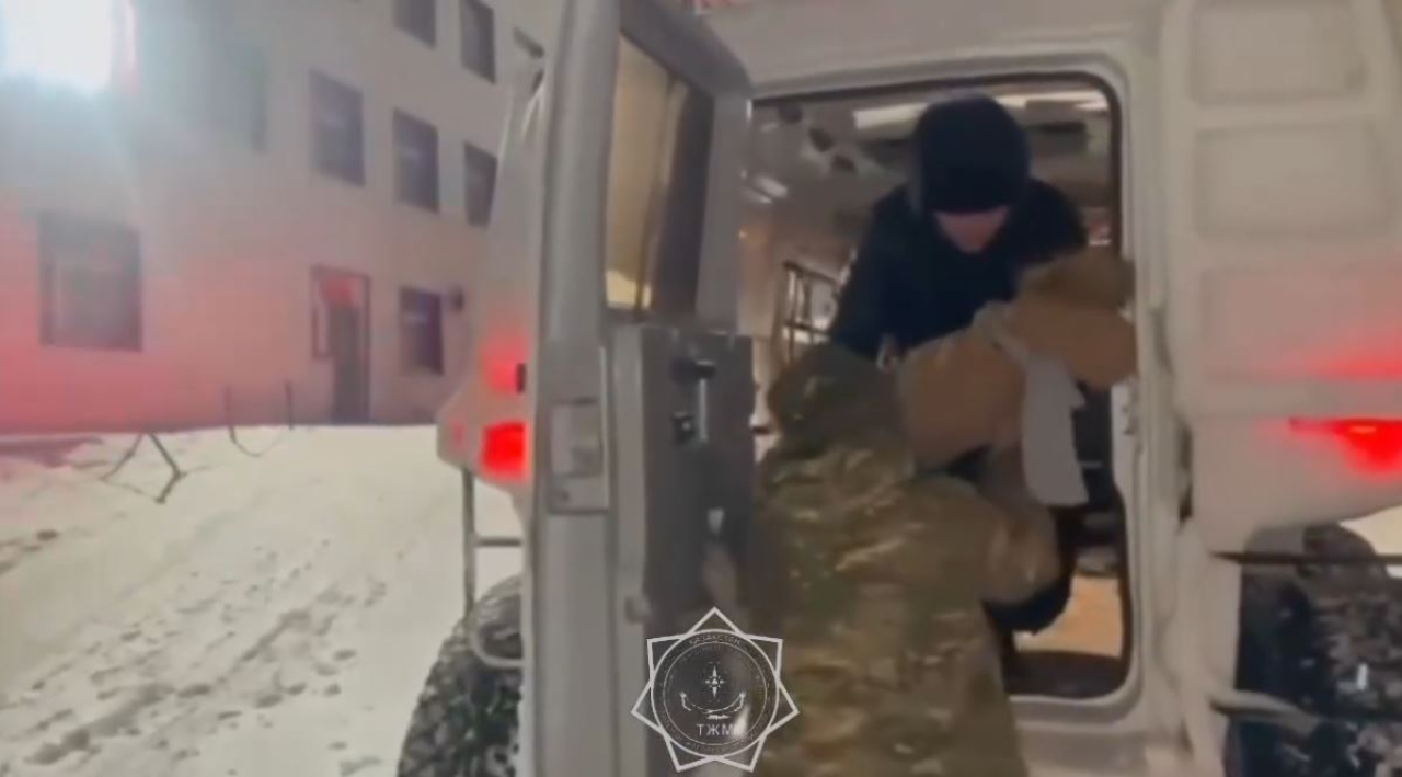 Ақтөбе облысында жабылған жол салдарынан бір жасар бала эвакуацияланды 