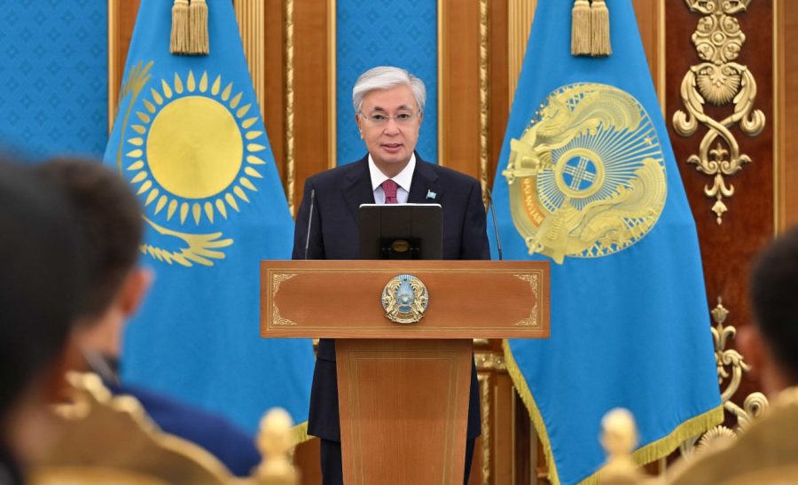 Президент бокстан Әлем чемпионатының жеңімпаздары мен жүлдегерлерін марапаттады