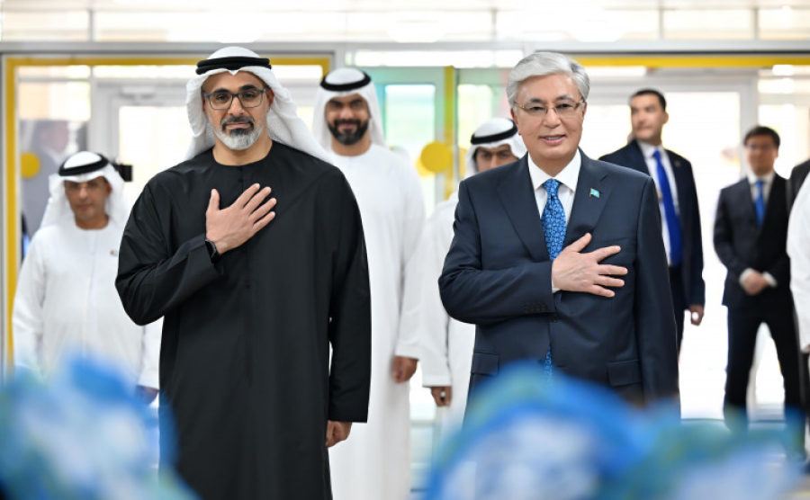 Президент пен Абу Дабидің Тақ мұрагері елордадағы №84 мектеп-лицейге барды