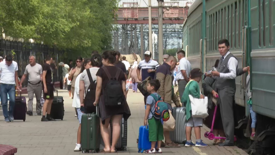 Маусымда пойызбен 1,2 миллионнан астам адам тасымалданды