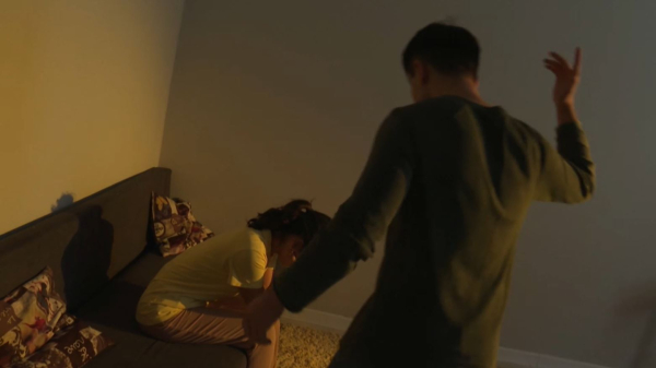 «Ата-анамның көзінше ұратын»: күйеуінен қорлық көрген келіншектің оқиғасы