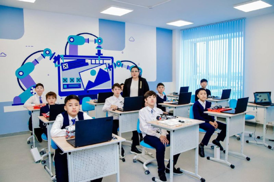 STEM и робототехника — теперь и в сёлах Казахстана