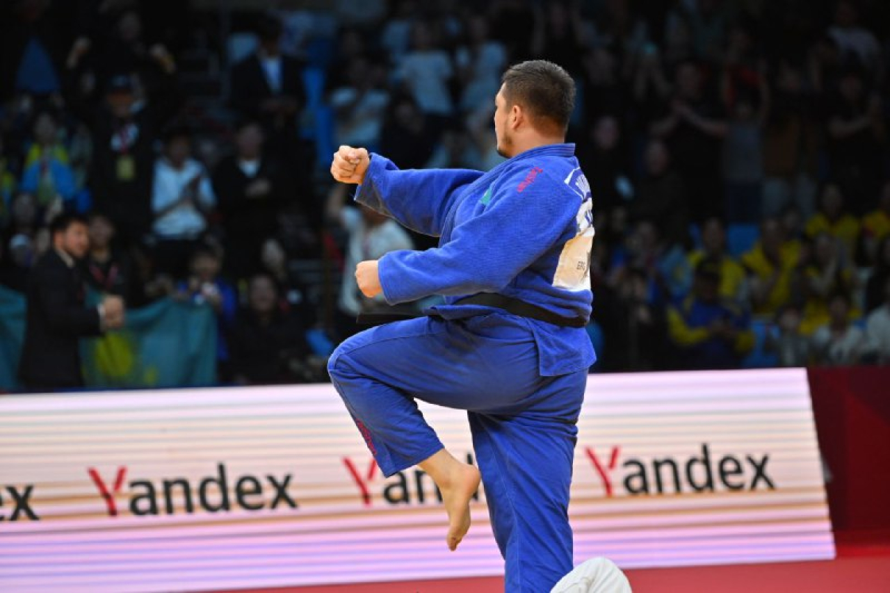 Qazaqstan barysy Grand Slam: екі қазақстандық балуан қола жүлдегер атанды