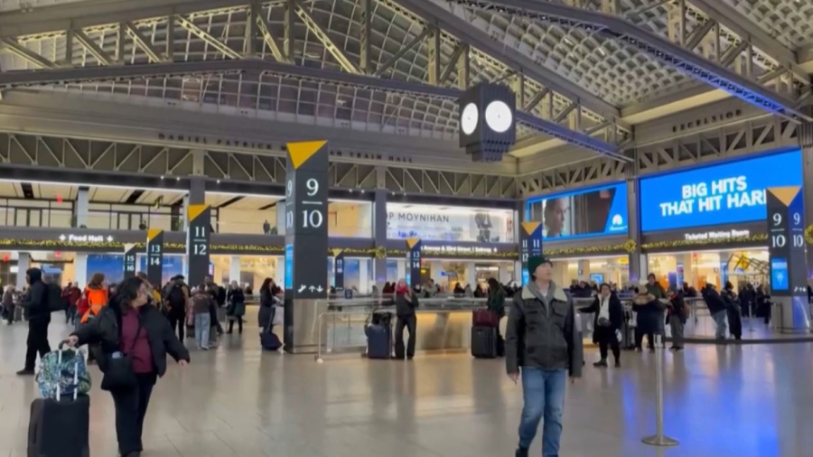 АҚШ-та сегіз мыңнан аса әуе рейсі кешіктірілді