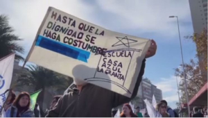 Выплаты просроченных пенсионных взносов требуют учителя в Чили