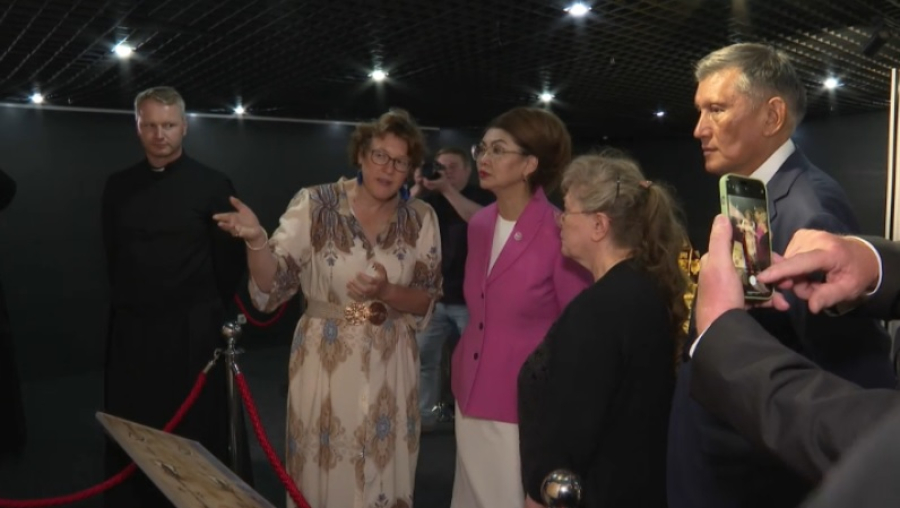 Международные выставки открылись в Астане