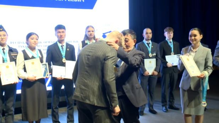 «TOP-100 студентов колледжей РК»: победителей наградили в столице