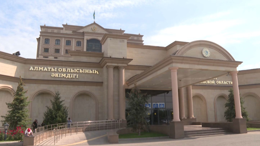 Балалар үйін көшіруге қатысты дауға байланысты үш адам қызметінен кетті