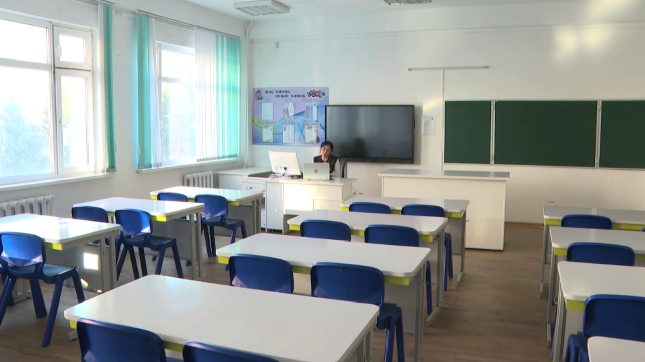 Школьники второй смены переходят на дистанционку в Астане