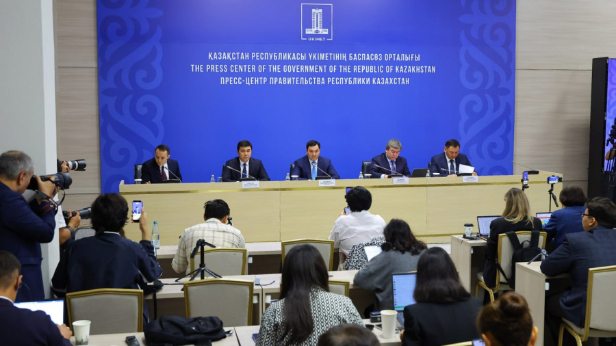 Казахстан снизил план по добыче нефти с 98 до 96 млн тонн: названа причина