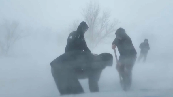 Актюбинские спасатели прошли пешком 18 км в метель