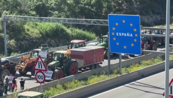 Фермеры заблокировали погранпереходы между Испанией и Францией
