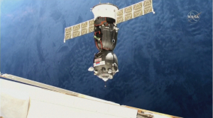 Российский космический корабль успешно пристыковался к Международной станции