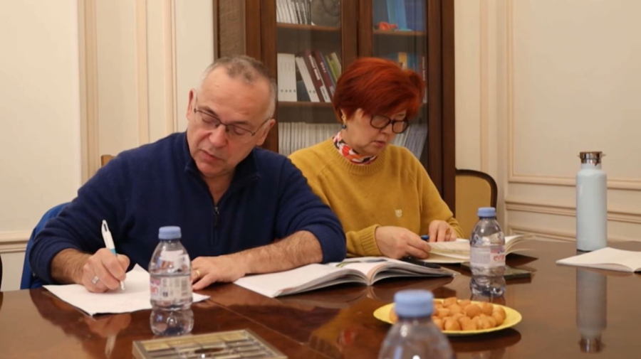 Как французы учат казахский