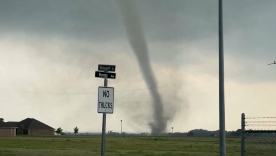 30 человек погибли из-за торнадо в США