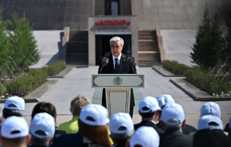 Токаев выступил на мероприятии, посвященном памяти жертв политических репрессий и голода