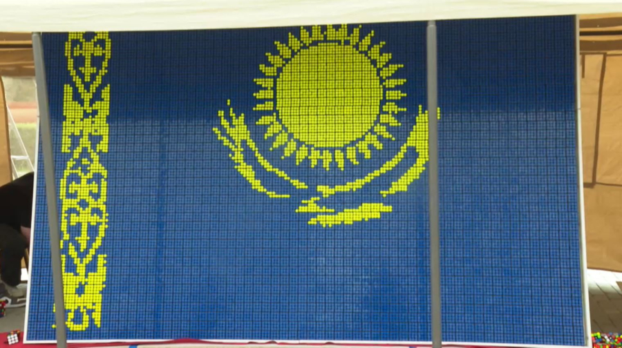 Астана жастары Мемлекеттік тудың сұлбасын жасады