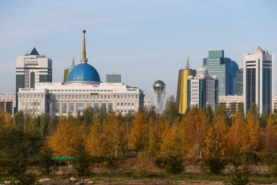 От снега до плюс 23: какой будет погода в Астане, Алматы и Шымкенте