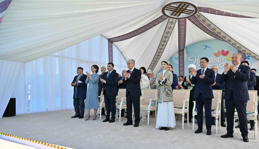 Глава государства посетил праздничный концерт