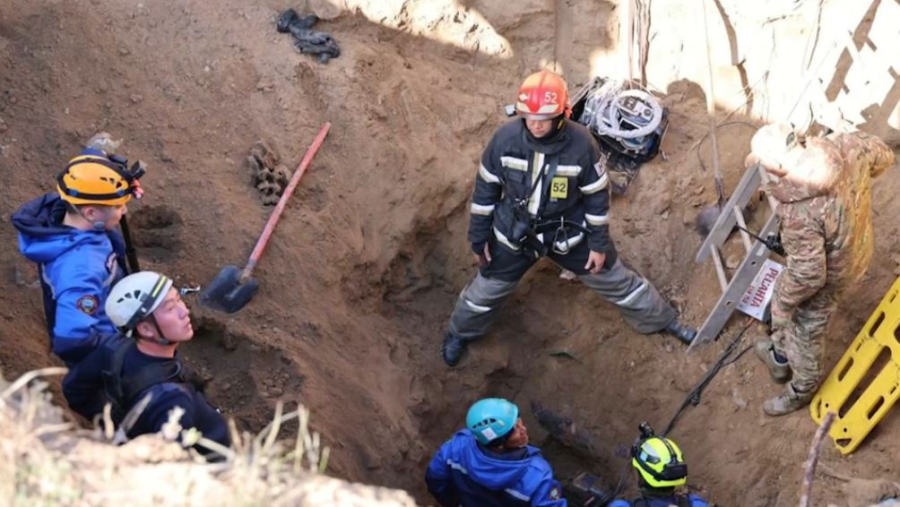 Двое рабочих погибли при обрушении грунта в Павлодаре