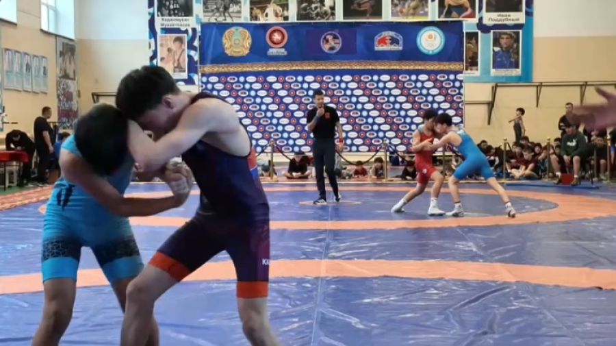 Юношеский турнир по греко-римской борьбе состоялся в Костанае