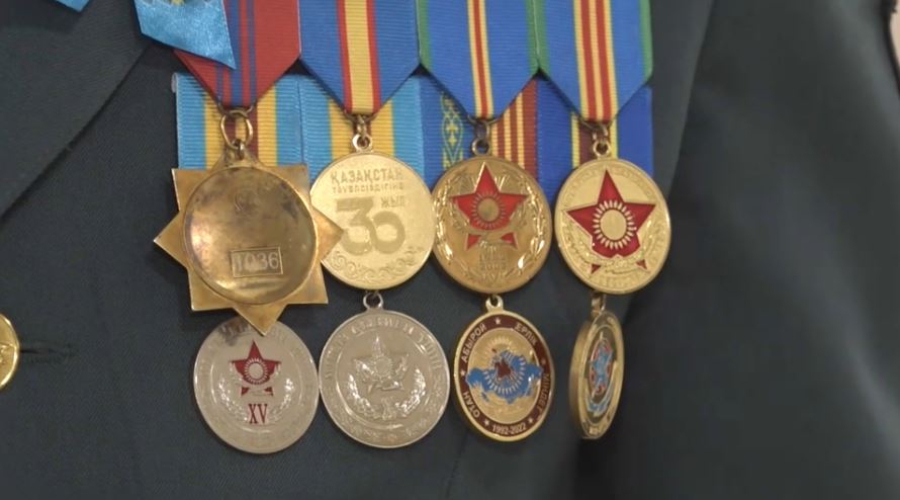 25 уральцам вручили благодарственные письма