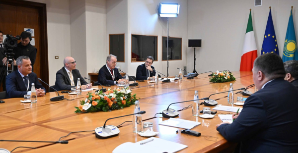 Мемлекет басшысы NEOS әуе компаниясының президентін қабылдады